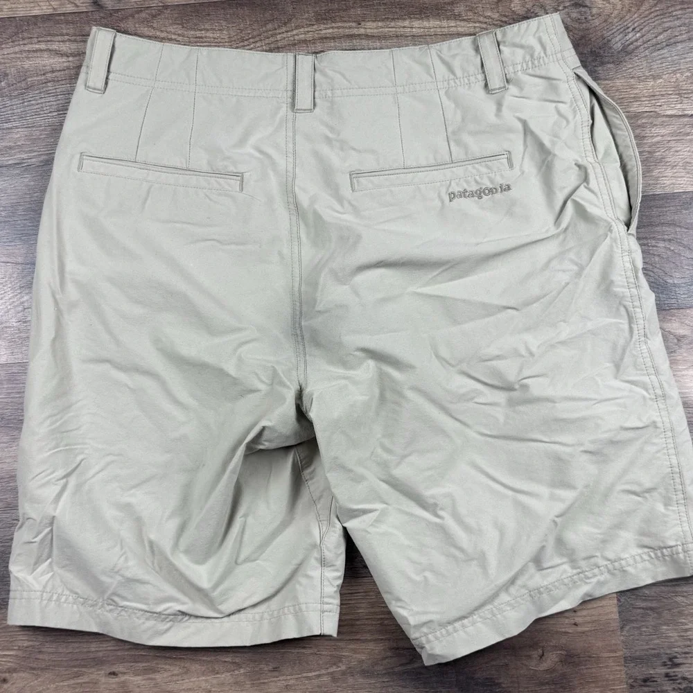 Patagonia Hiking Shorts Mens Size 32 Beige Nylon Woven Stretch
